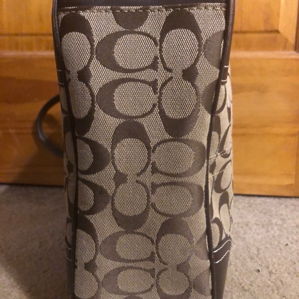 Coach signature shoulder bag - Picture 4 of 10